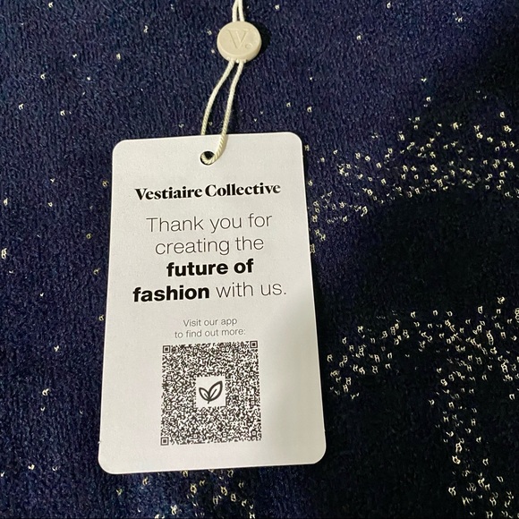 ❌SOLD ❌ Chanel Logo Sweater firm price - Picture 5 of 7